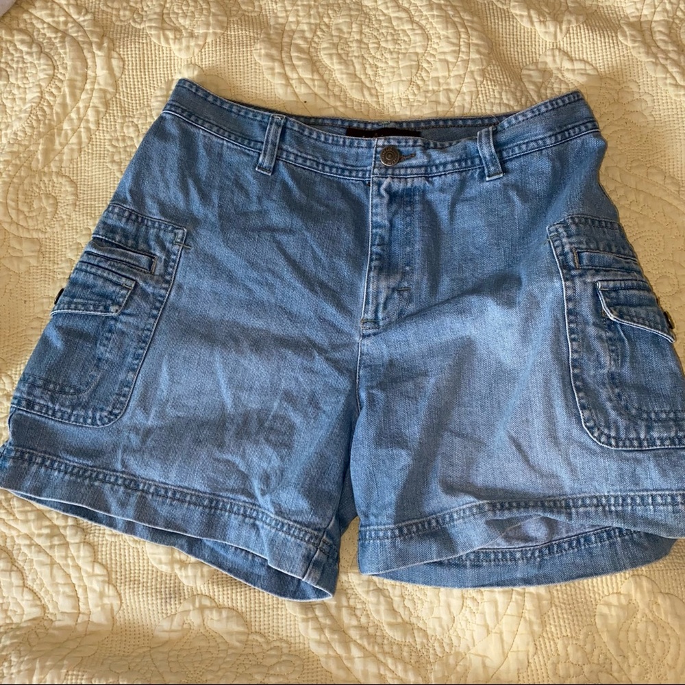 Vintage Lee cargo shorts